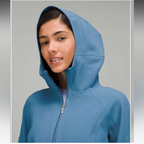 NWT Lululemon RepelShell Rain Jacket / Soft Denim / 6 - Picture 7 of 10